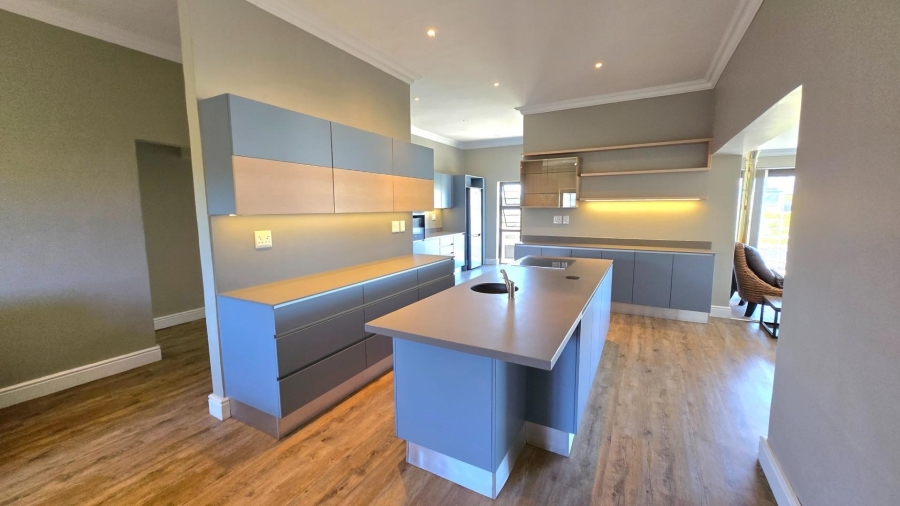 4 Bedroom Property for Sale in Kleinbaai Western Cape